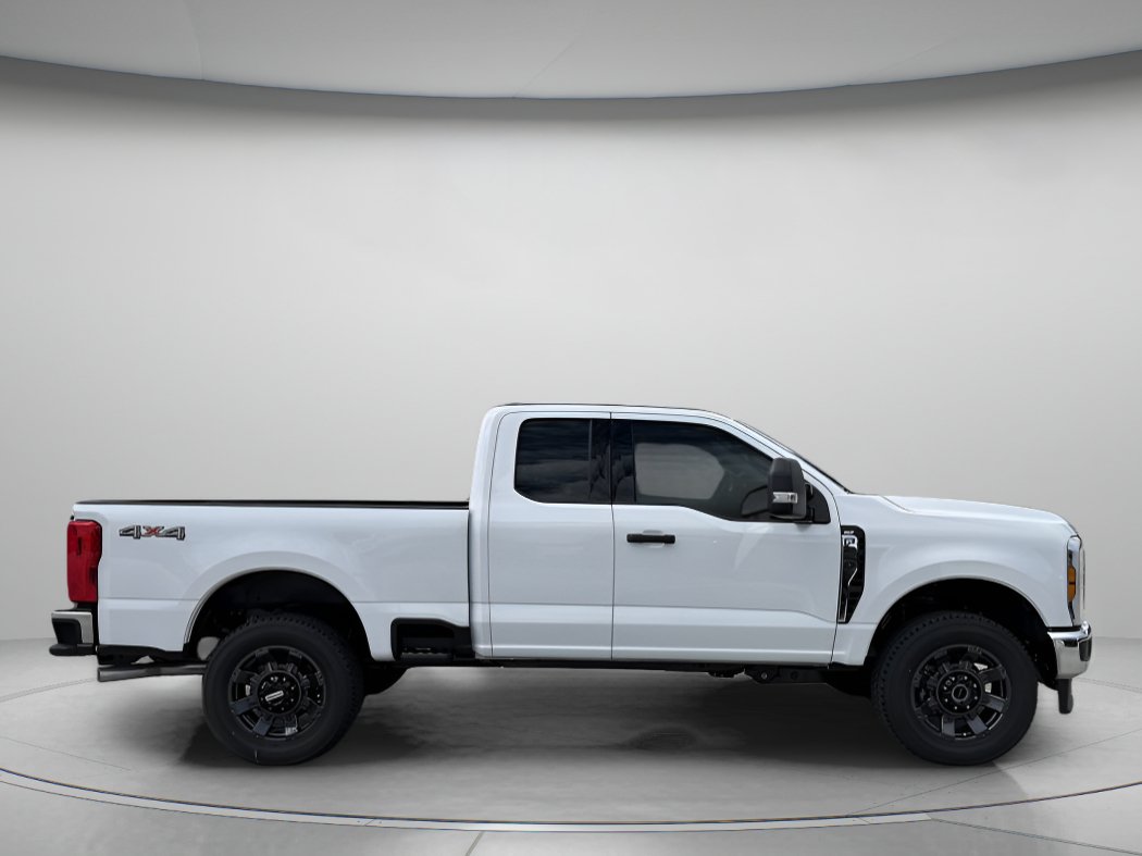 New 2027 Ford Super Duty F-250 SRW XLT Extended Cab Pickup