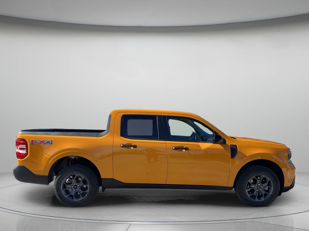 New 2026 Ford Maverick XLT Crew Cab Pickup