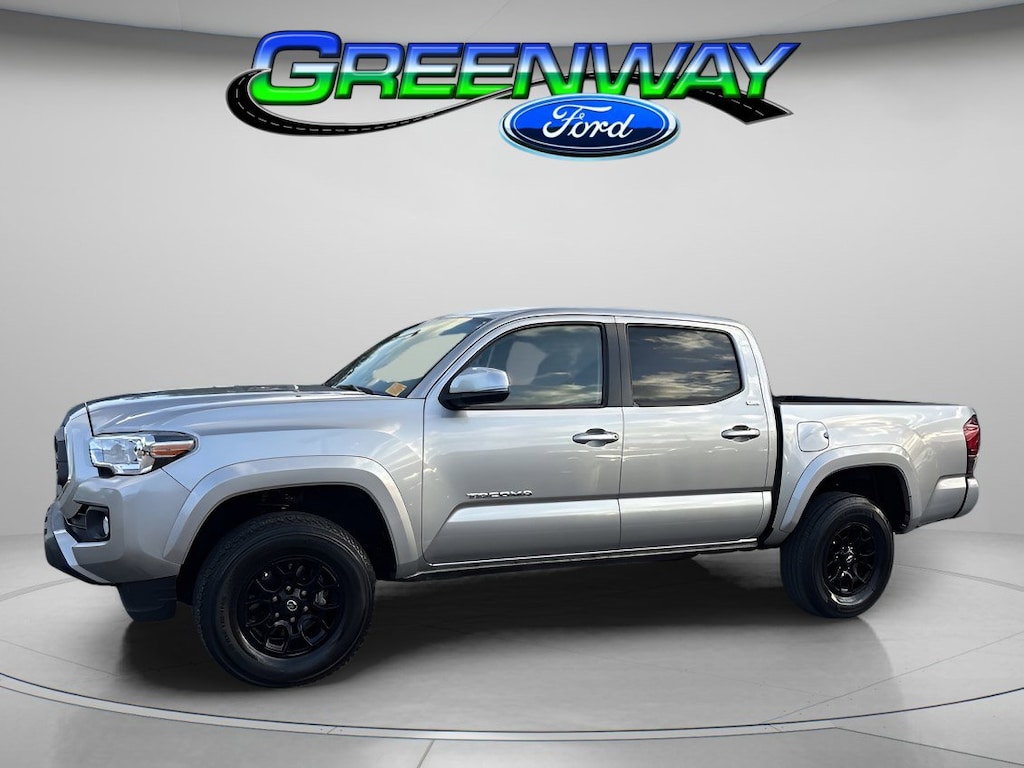 Used 2022 Toyota Tacoma 2WD SR5 Crew Cab Pickup