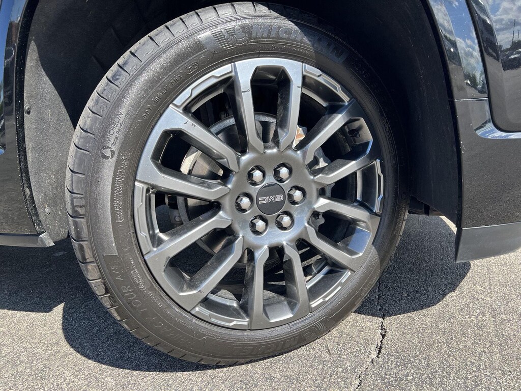 Used 2023 GMC Acadia Denali