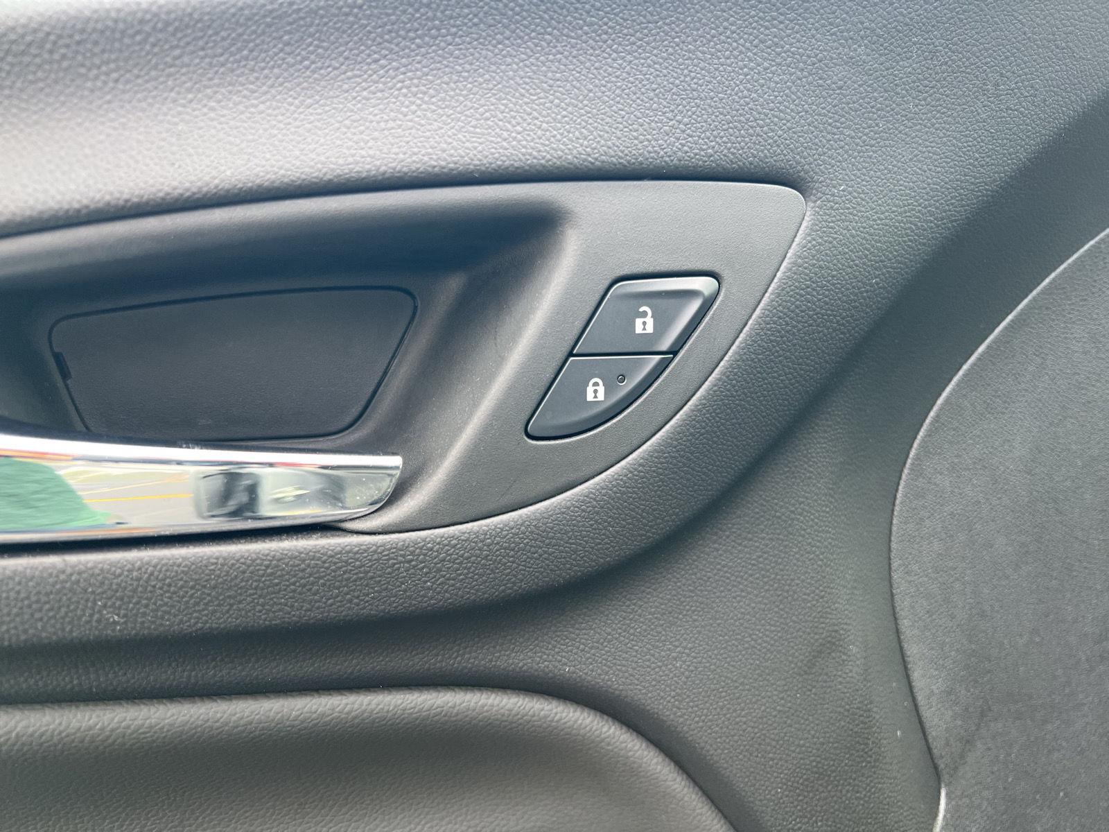 2024 Chevrolet Equinox LT - Photo 13