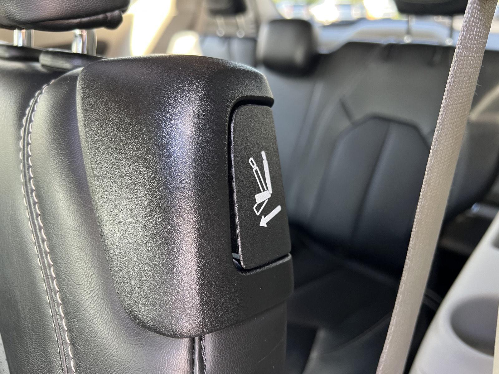2024 Chrysler Pacifica Touring L - Photo 42