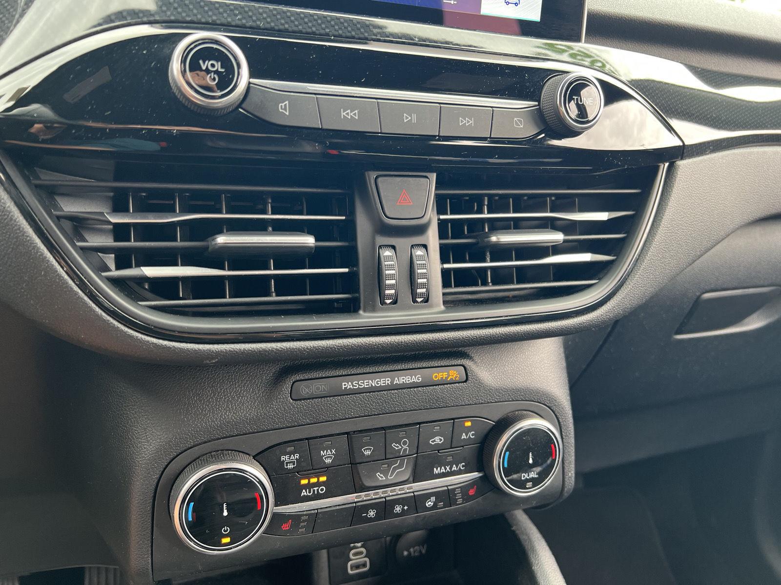 2025 Ford Escape ST-Line Select - Photo 31