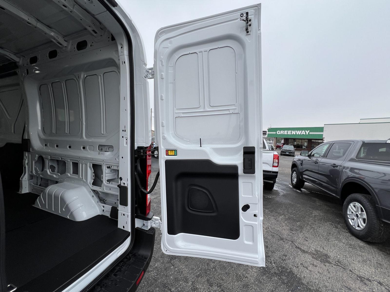2026 Ford Transit Van Base - Photo 38