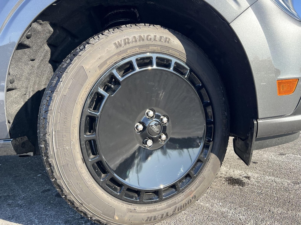 New 2025 Ford Maverick Lobo Standard SuperCrew