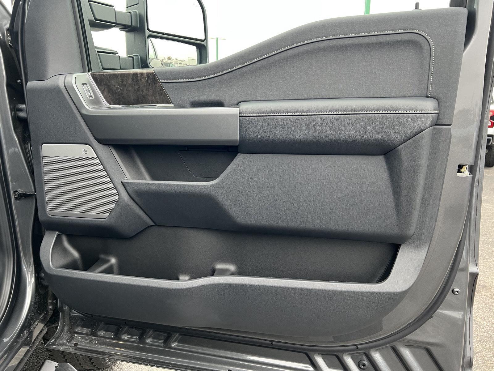 2026 Ford F-350 Super Duty Lariat - Photo 19