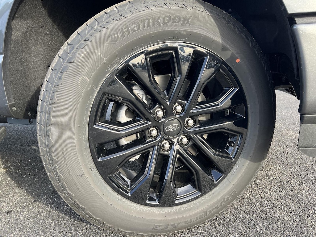 New 2025 Ford F-150 Lariat Truck