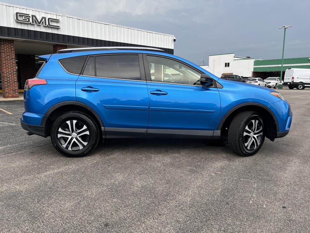 Used 2018 Toyota RAV4 LE SUV