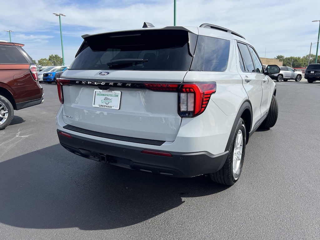 New 2027 Ford Explorer Active w/200A Pkg SUV
