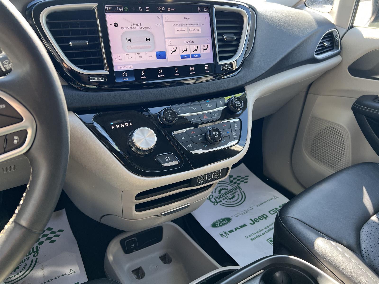 2024 Chrysler Pacifica Touring L - Photo 21
