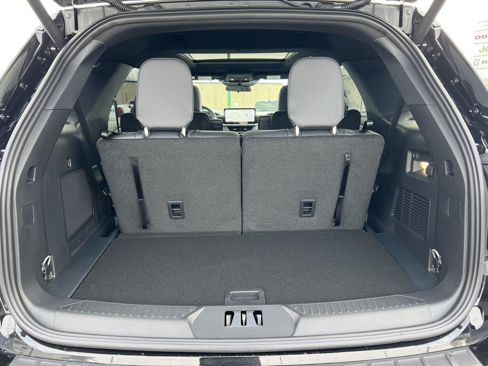 2026 Ford Explorer ST-Line - Photo 50