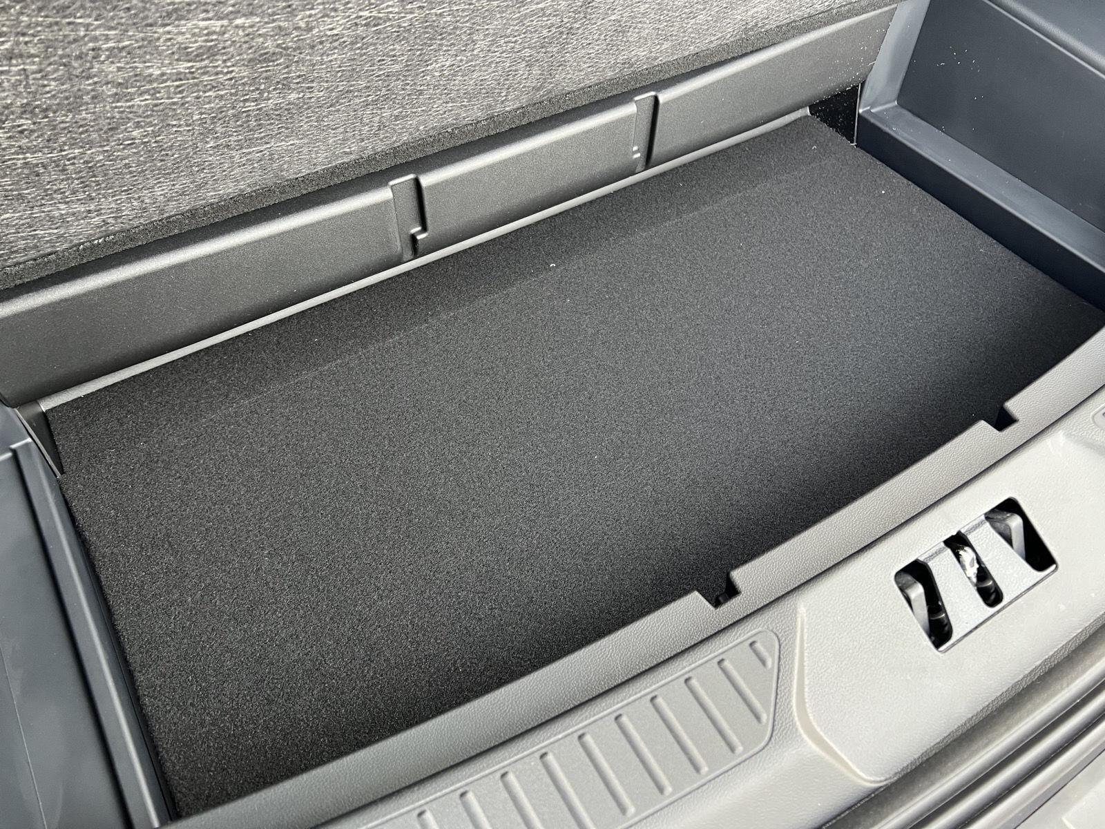 2026 Ford Explorer ST-Line - Photo 49