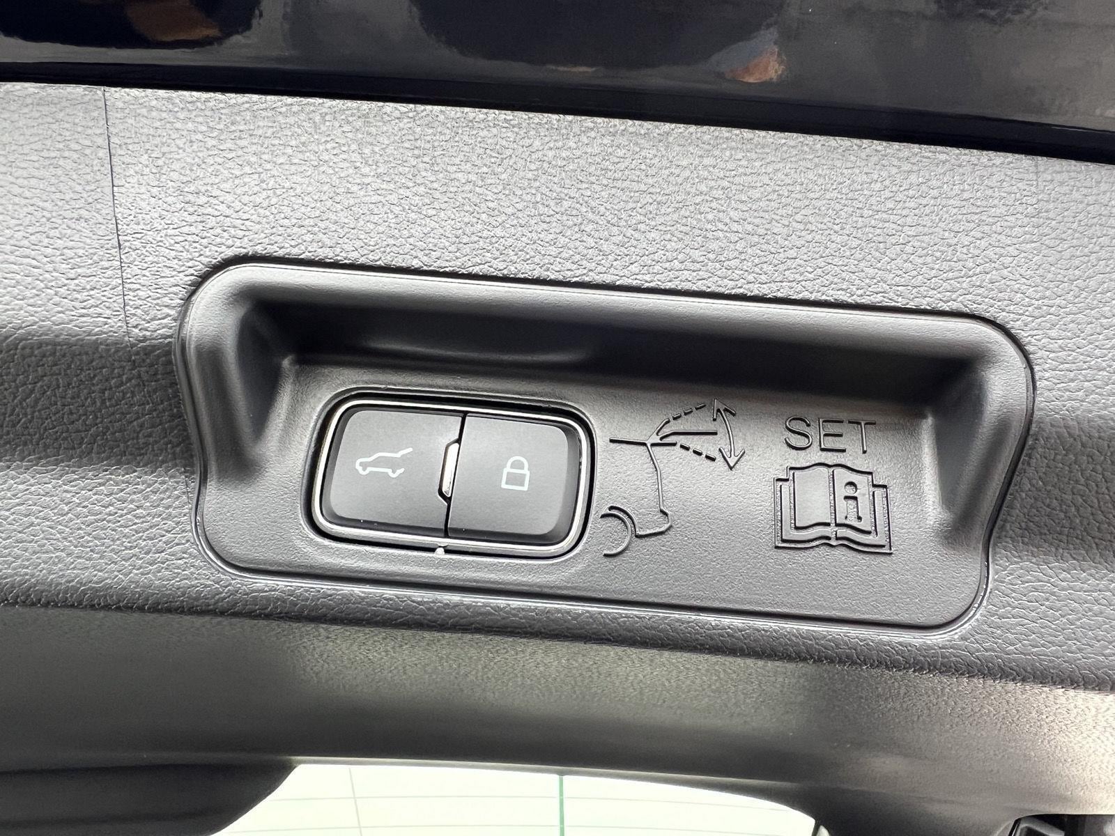 2026 Ford Explorer ST-Line - Photo 54