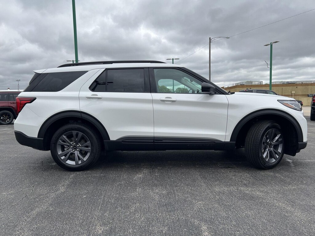New 2026 Ford Explorer Active w/200A Pkg SUV