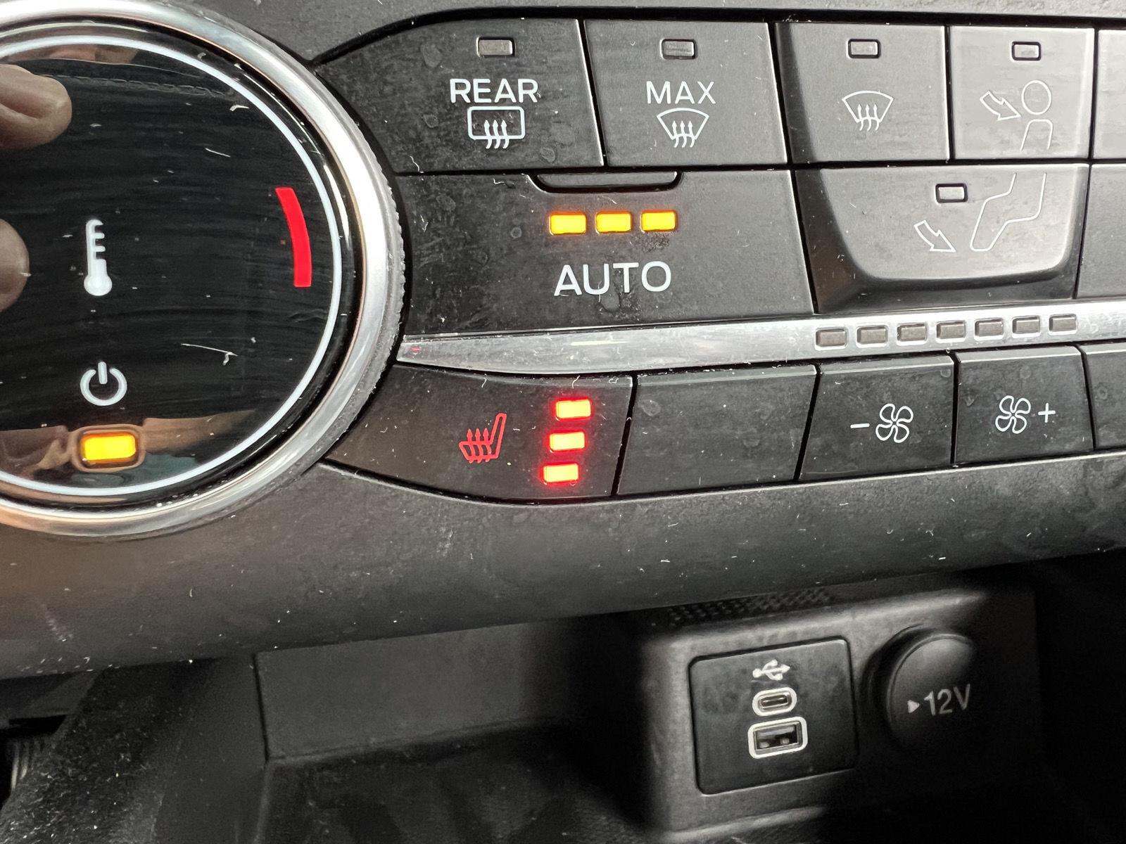 2025 Ford Escape ST-Line Select - Photo 32