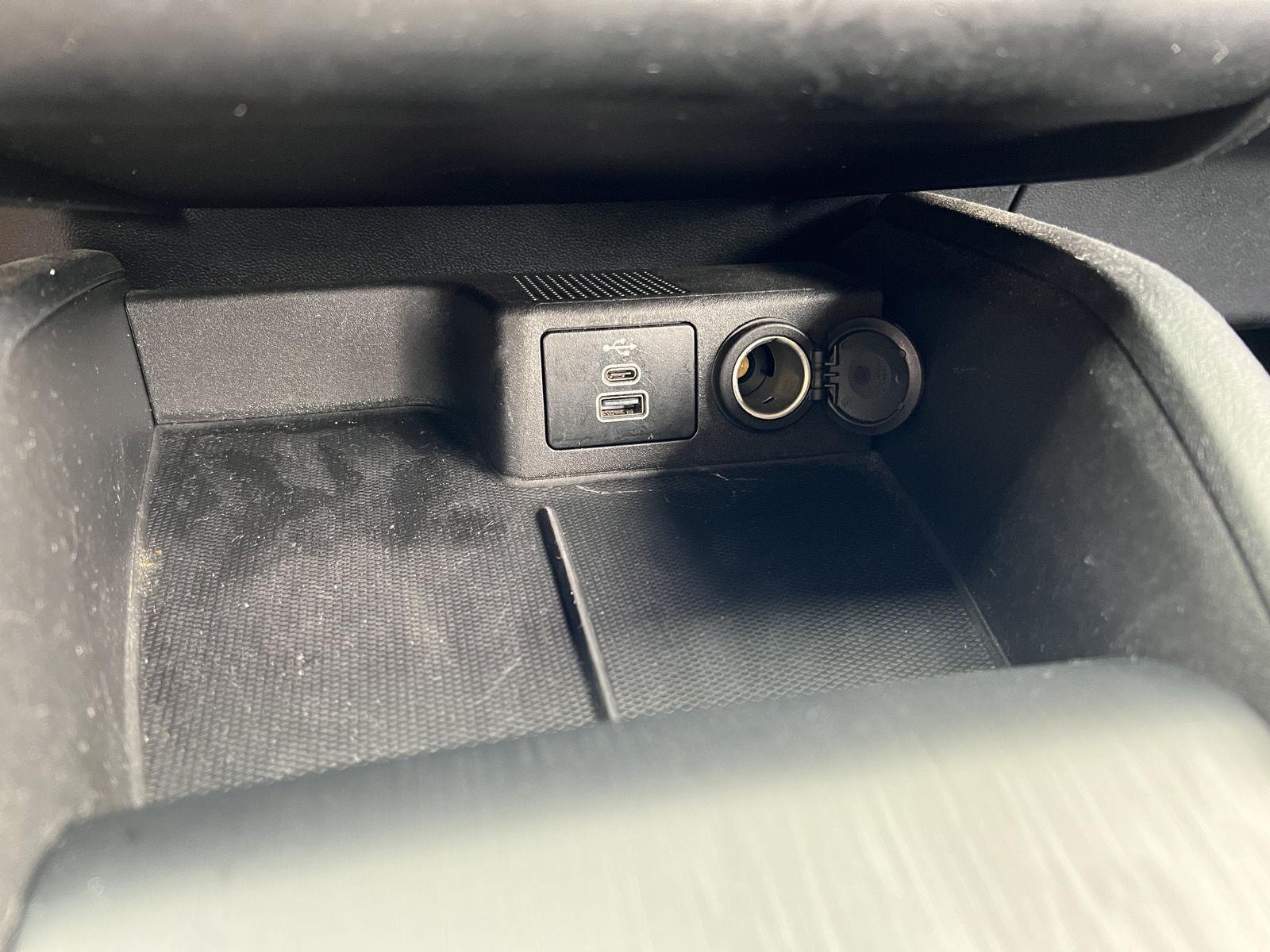 2025 Ford Escape ST-Line Select - Photo 33