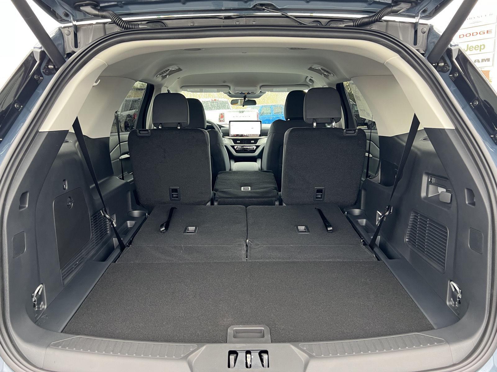 2026 Ford Explorer Active - Photo 47