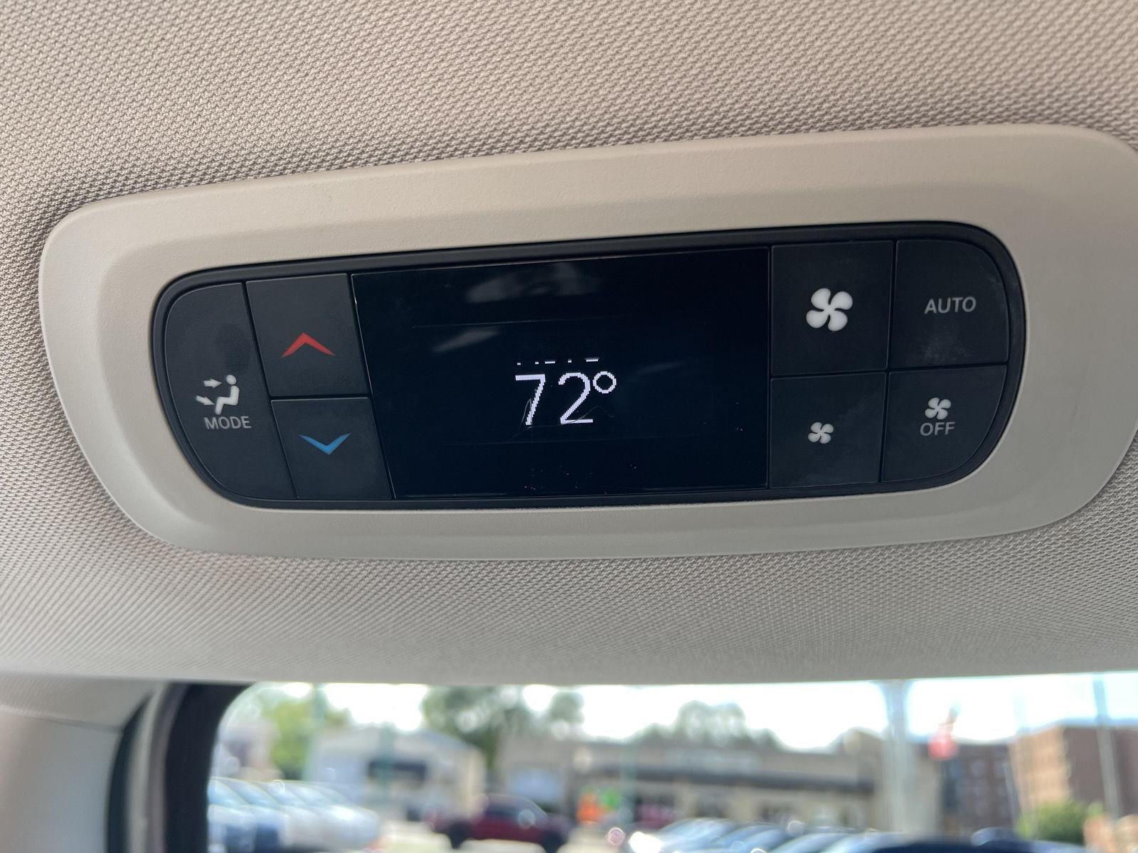 2024 Chrysler Pacifica Touring L - Photo 37