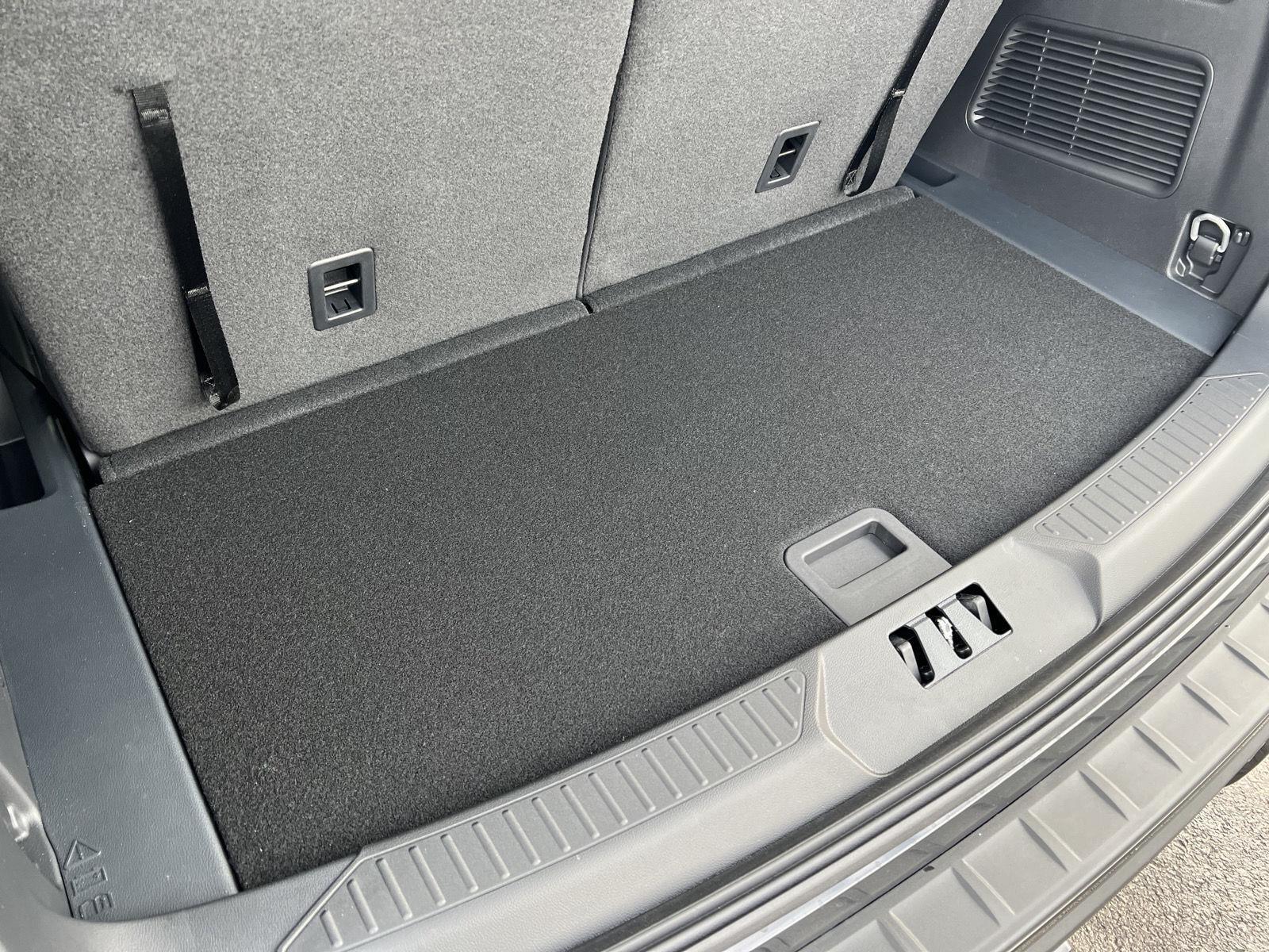 2026 Ford Explorer ST-Line - Photo 48