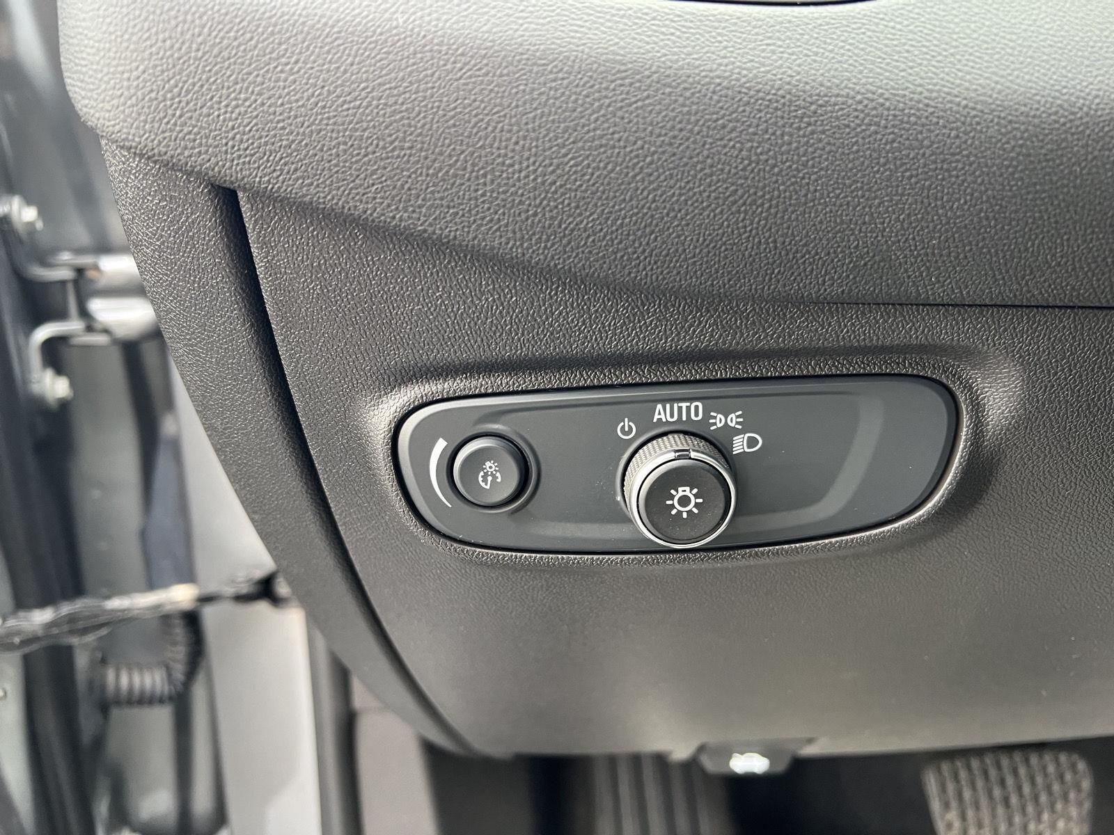2024 Chevrolet Equinox LT - Photo 21