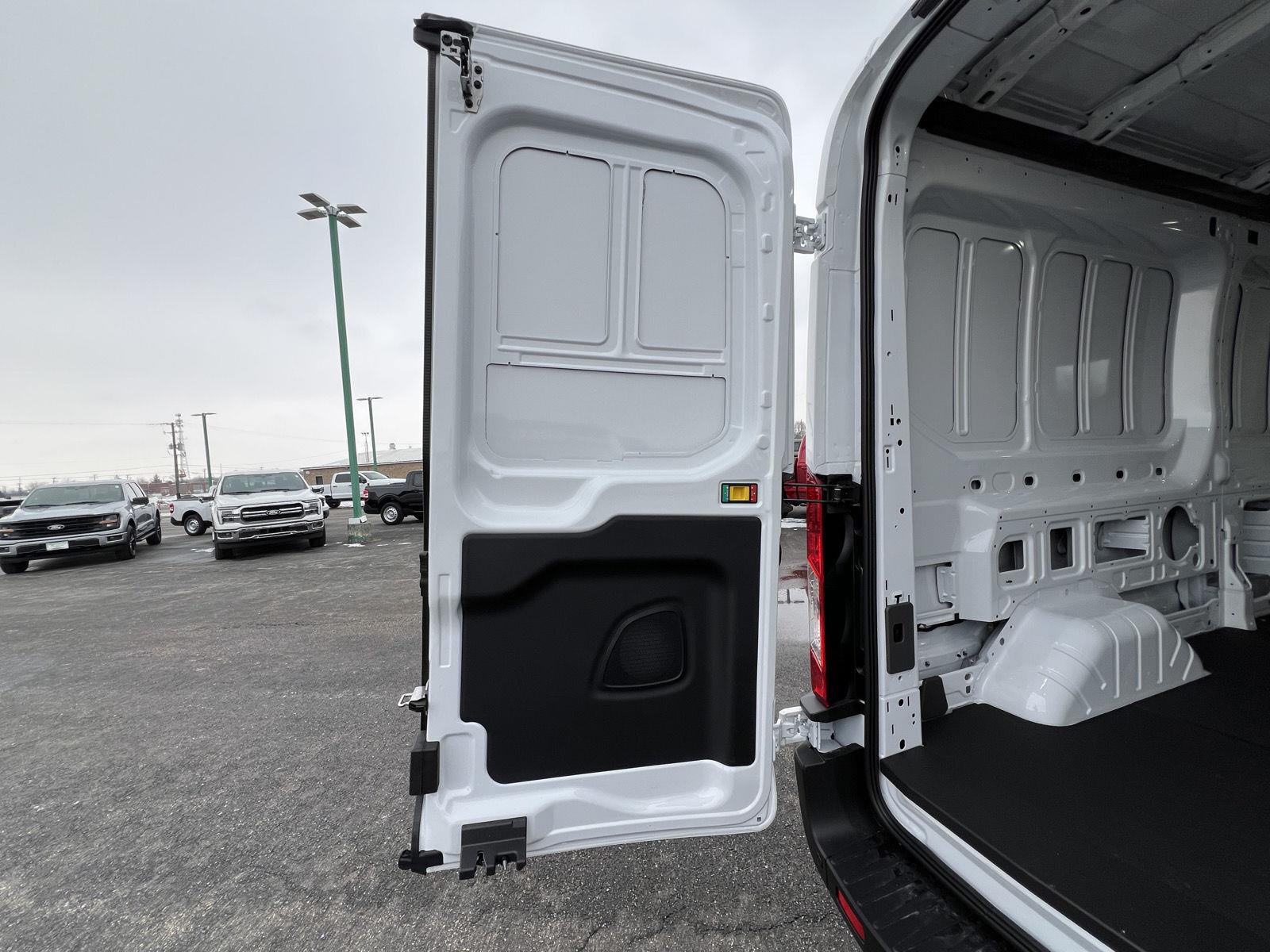 2026 Ford Transit Van Base - Photo 40