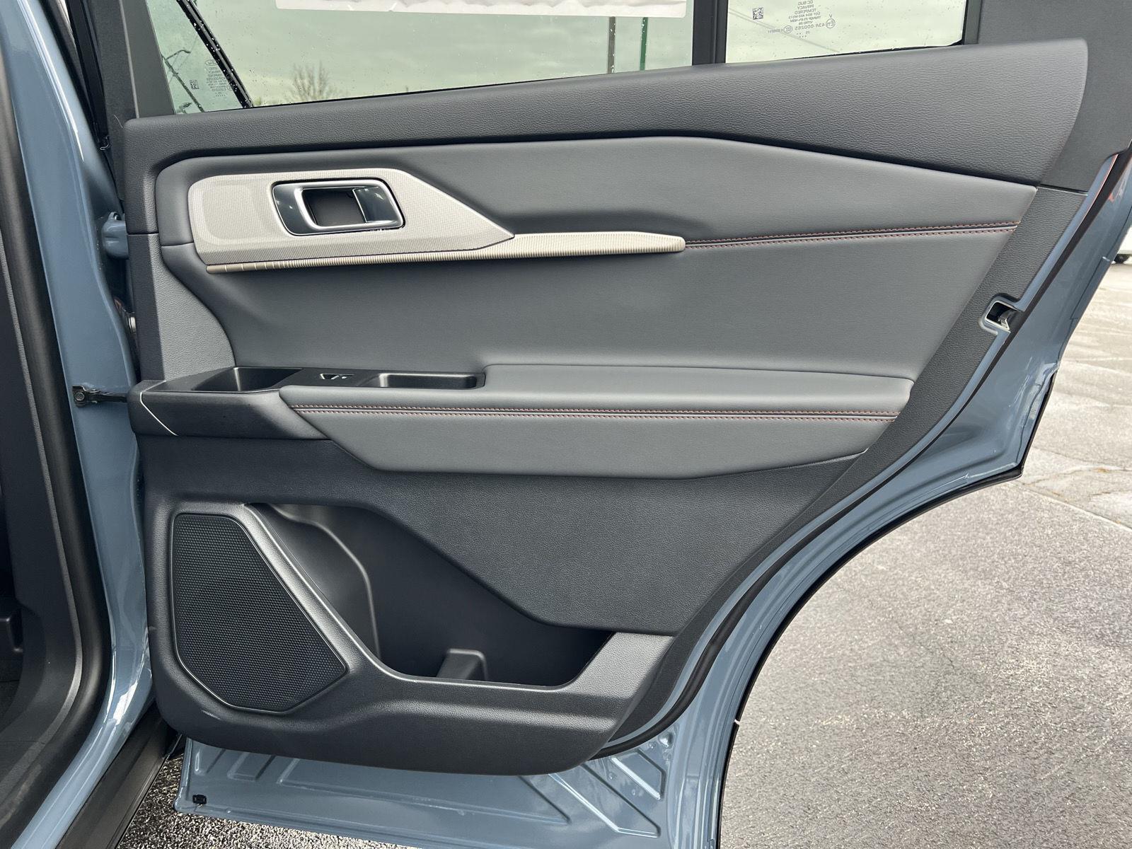 2026 Ford Explorer Active - Photo 17