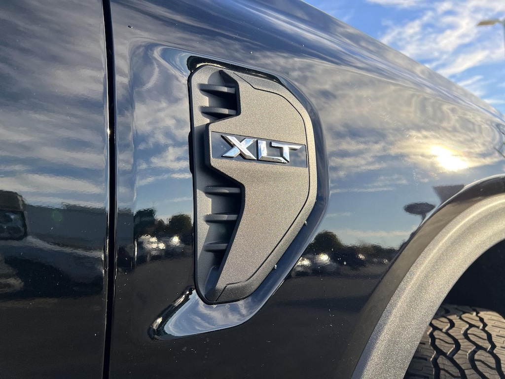 New 2025 Ford Ranger XLT SuperCrew