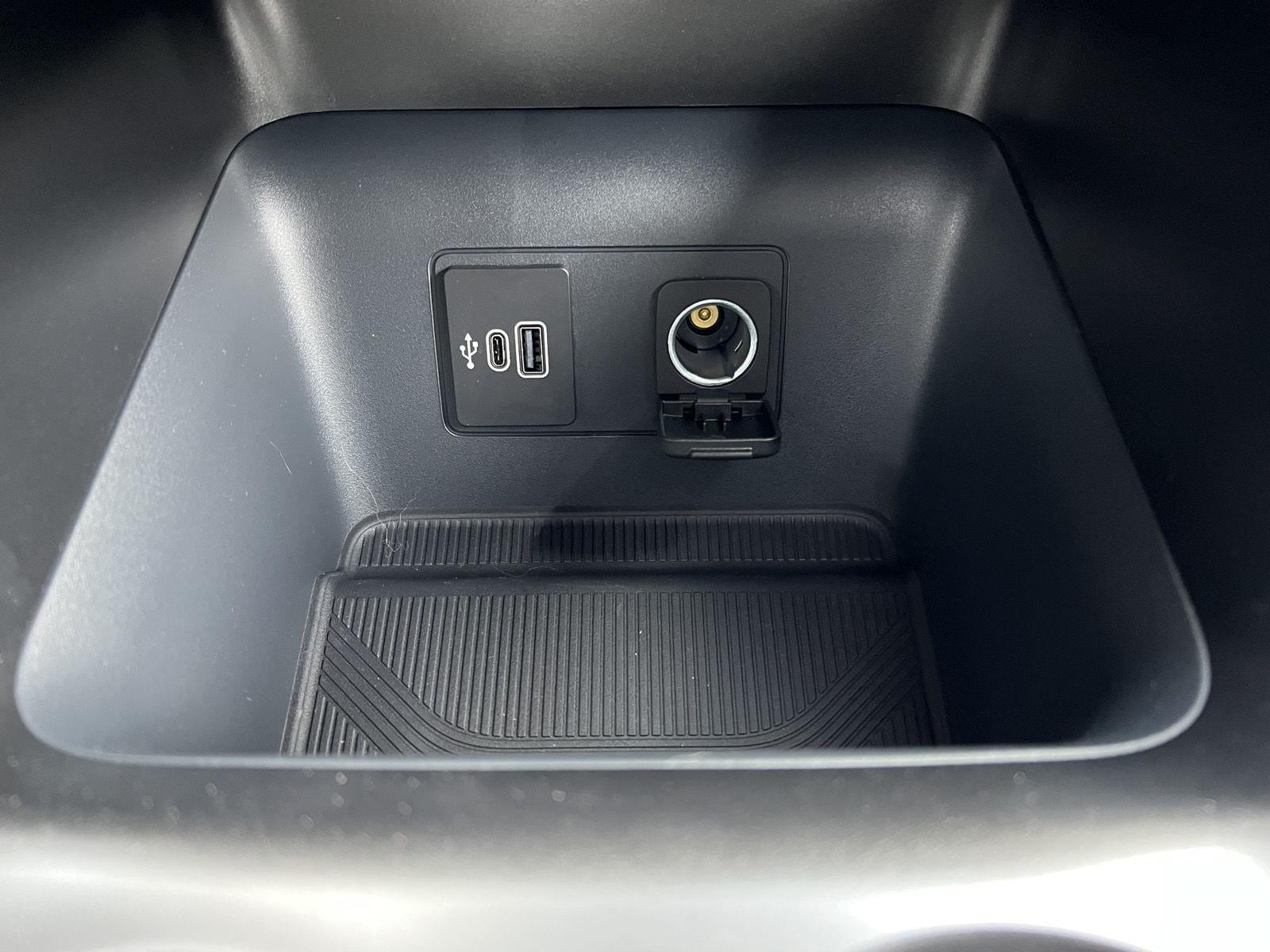 2026 Ford Explorer ST-Line - Photo 34