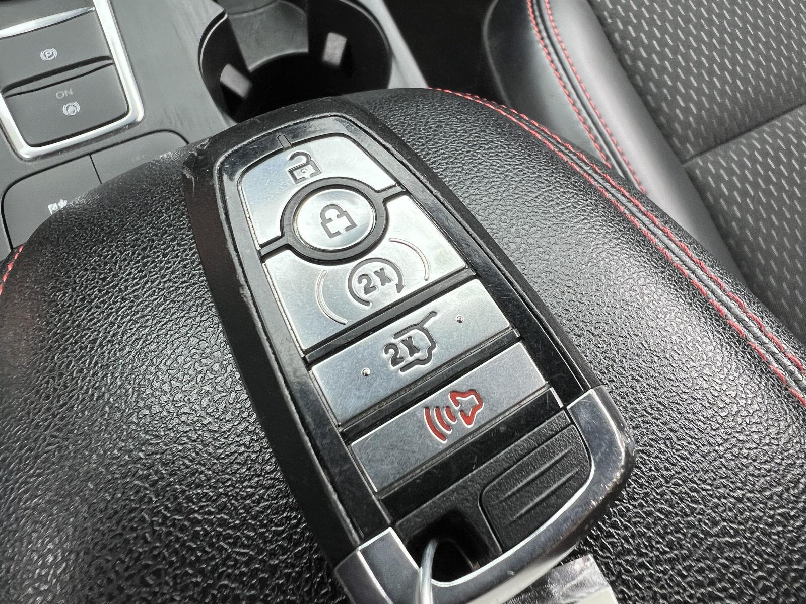 2025 Ford Escape ST-Line Select - Photo 37