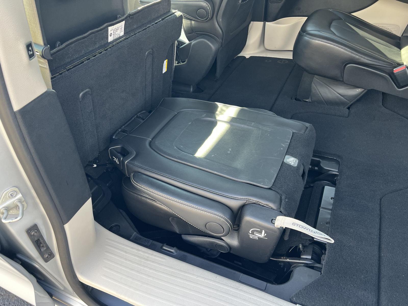 2024 Chrysler Pacifica Touring L - Photo 49