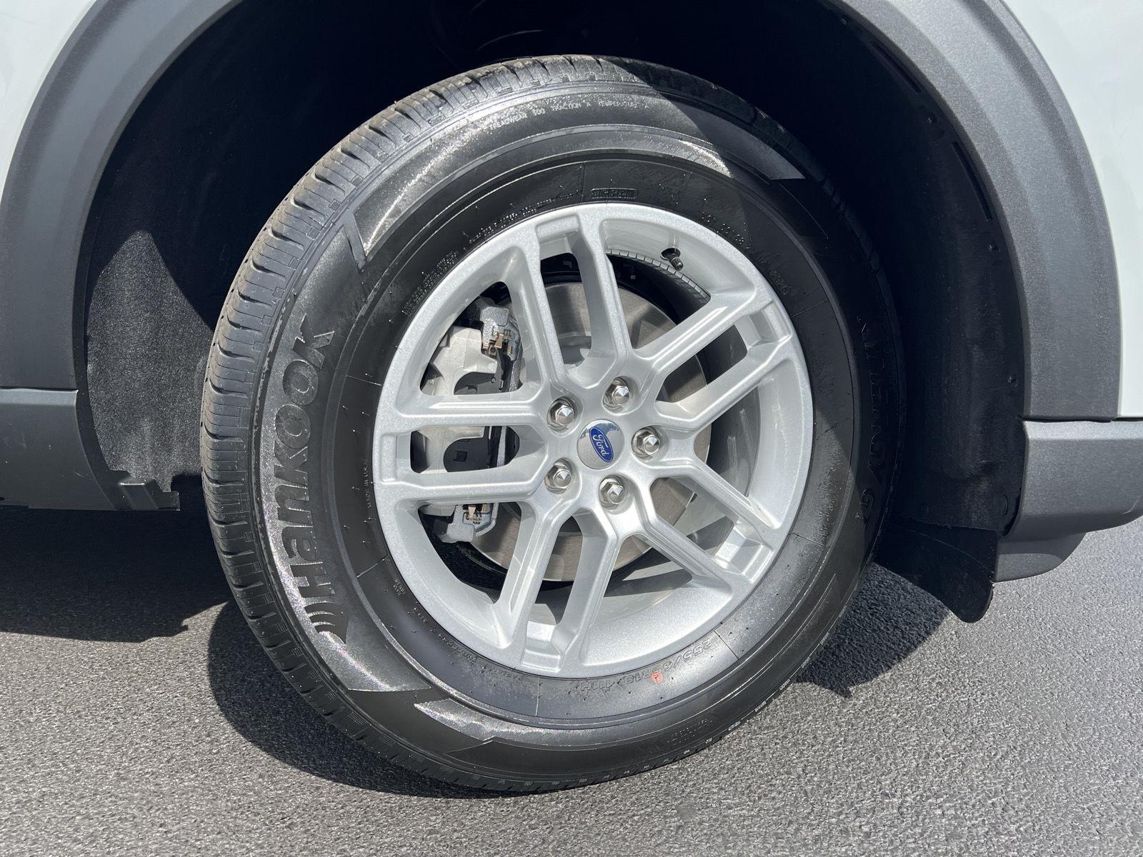 New 2027 Ford Explorer Active w/200A Pkg SUV