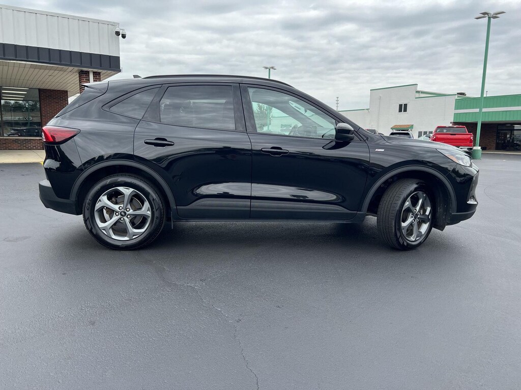 Used 2025 Ford Escape ST-Line Select SUV
