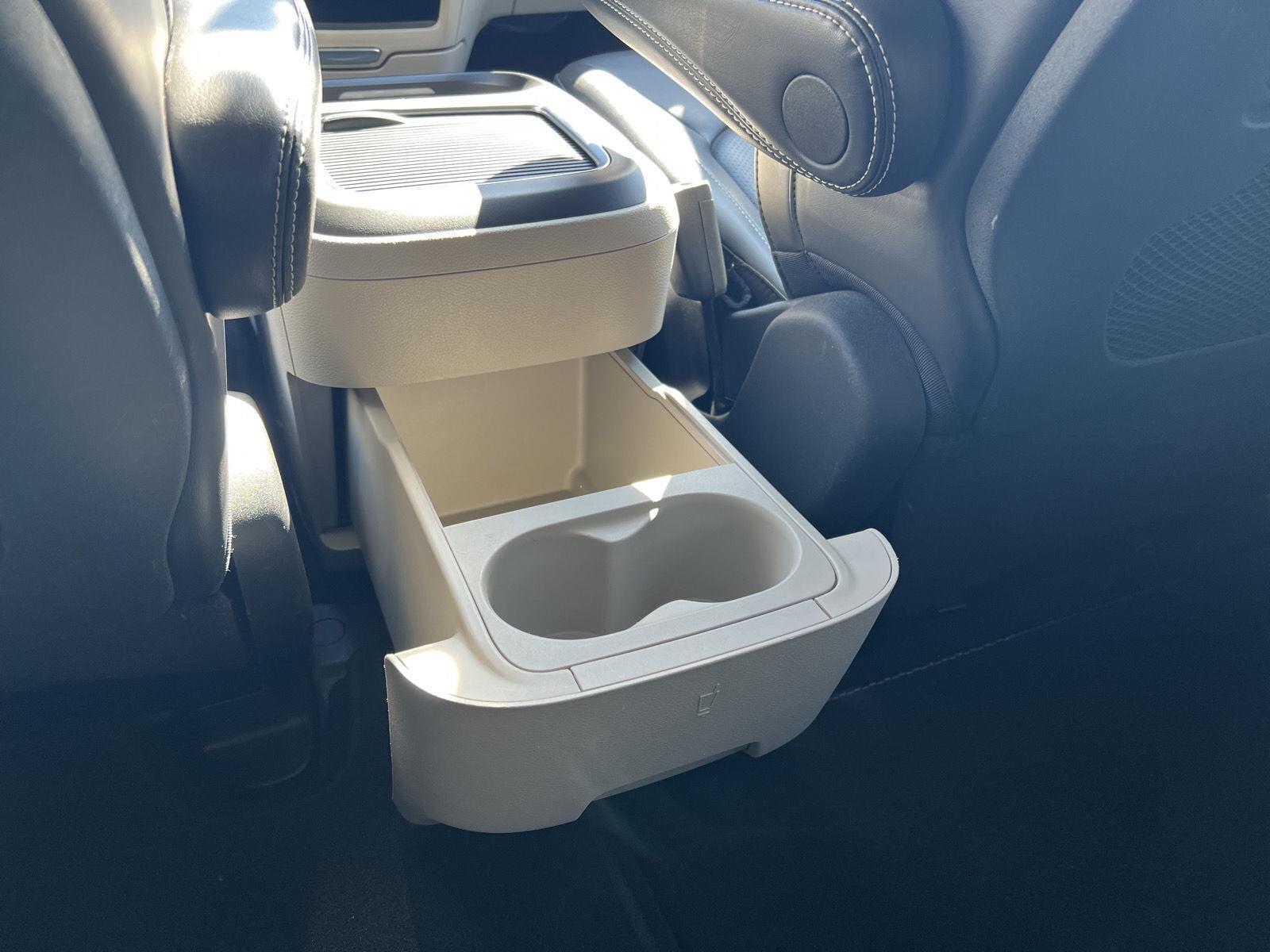 2024 Chrysler Pacifica Touring L - Photo 38