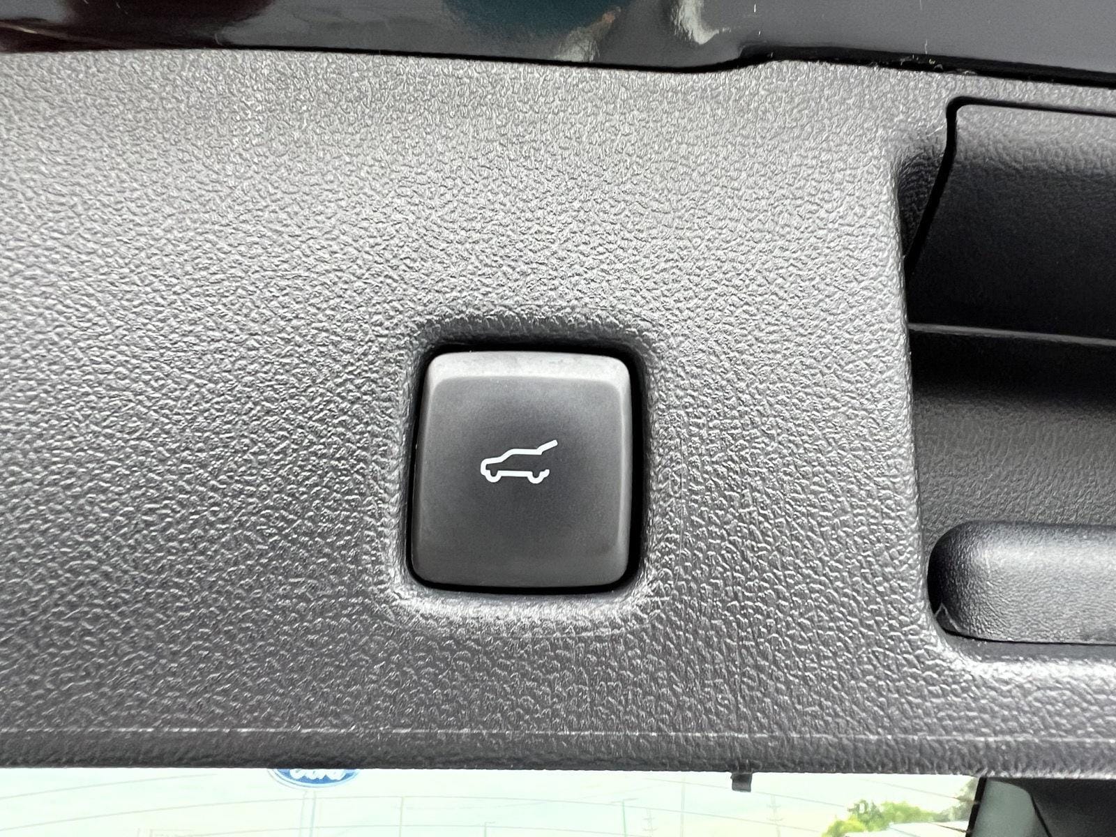 2025 Ford Escape ST-Line Select - Photo 46