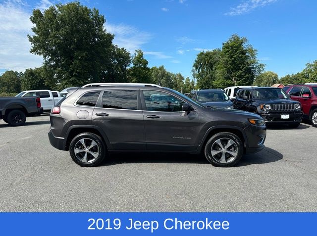 Used 2019 Jeep Cherokee Limited with VIN 1C4PJMDX1KD165383 for sale in Greenwich, NY