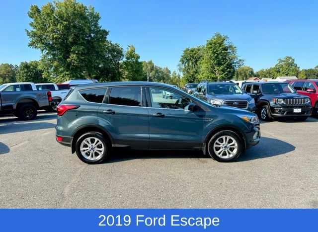 Used 2019 Ford Escape SE with VIN 1FMCU9GDXKUC43806 for sale in Greenwich, NY