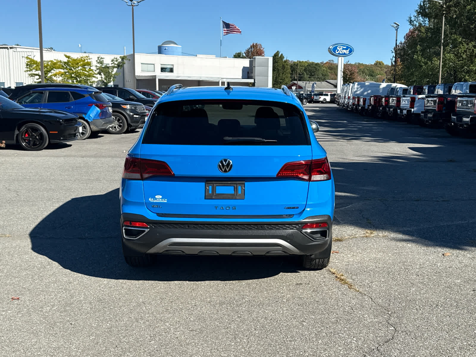 2022 Volkswagen Taos SEL photo 4