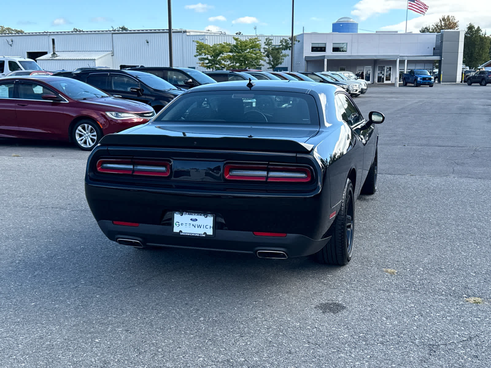2023 Dodge Challenger SXT photo 3