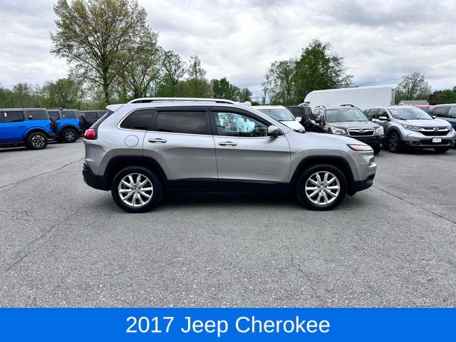 Used 2017 Jeep Cherokee Limited with VIN 1C4PJMDS8HW614706 for sale in Greenwich, NY