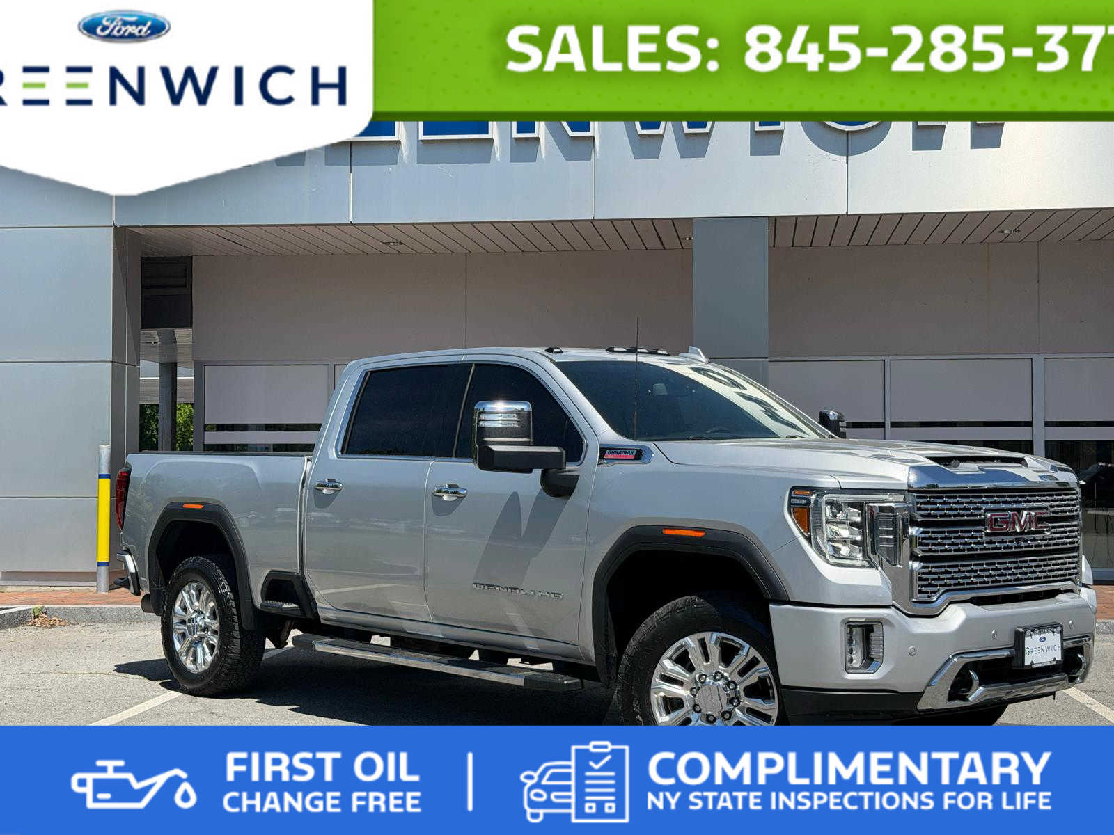 2022 GMC Sierra 4WD Crew Cab Standard Box Denali's photo