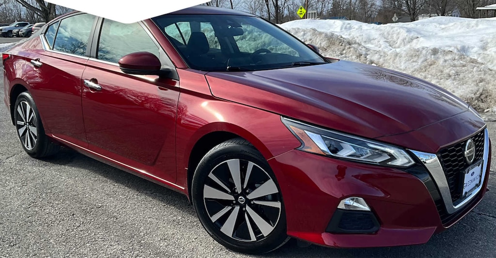 Used 2022 Nissan Altima 2.5 SV Sedan