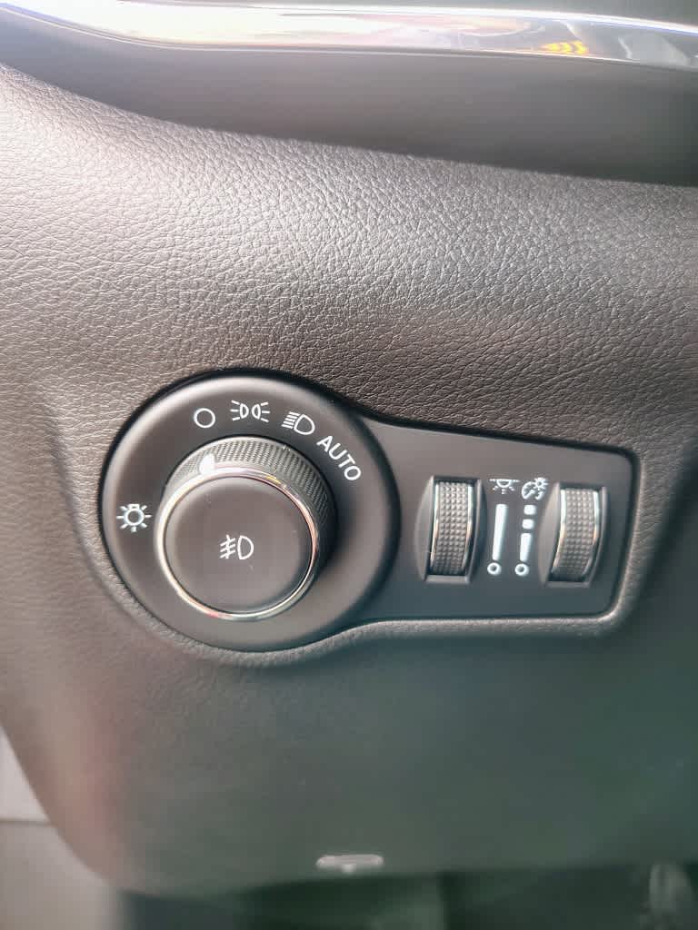 2022 Jeep Compass (RED) Edition - Photo 19