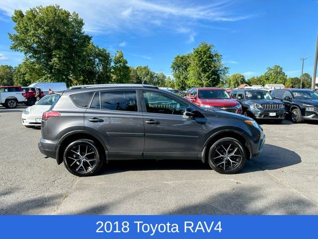 Used 2018 Toyota RAV4 SE with VIN JTMJFREV4JJ187959 for sale in Greenwich, NY