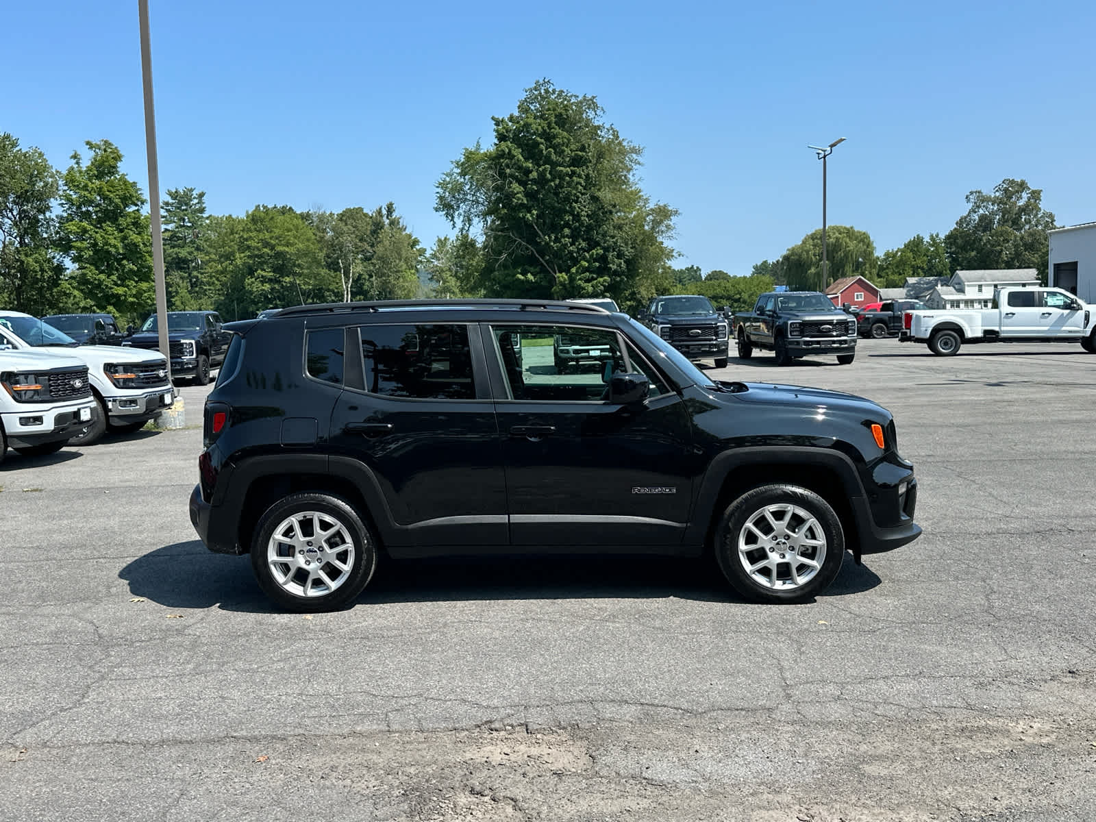 Used 2021 Jeep Renegade Latitude with VIN ZACNJDBB6MPN31645 for sale in Greenwich, NY