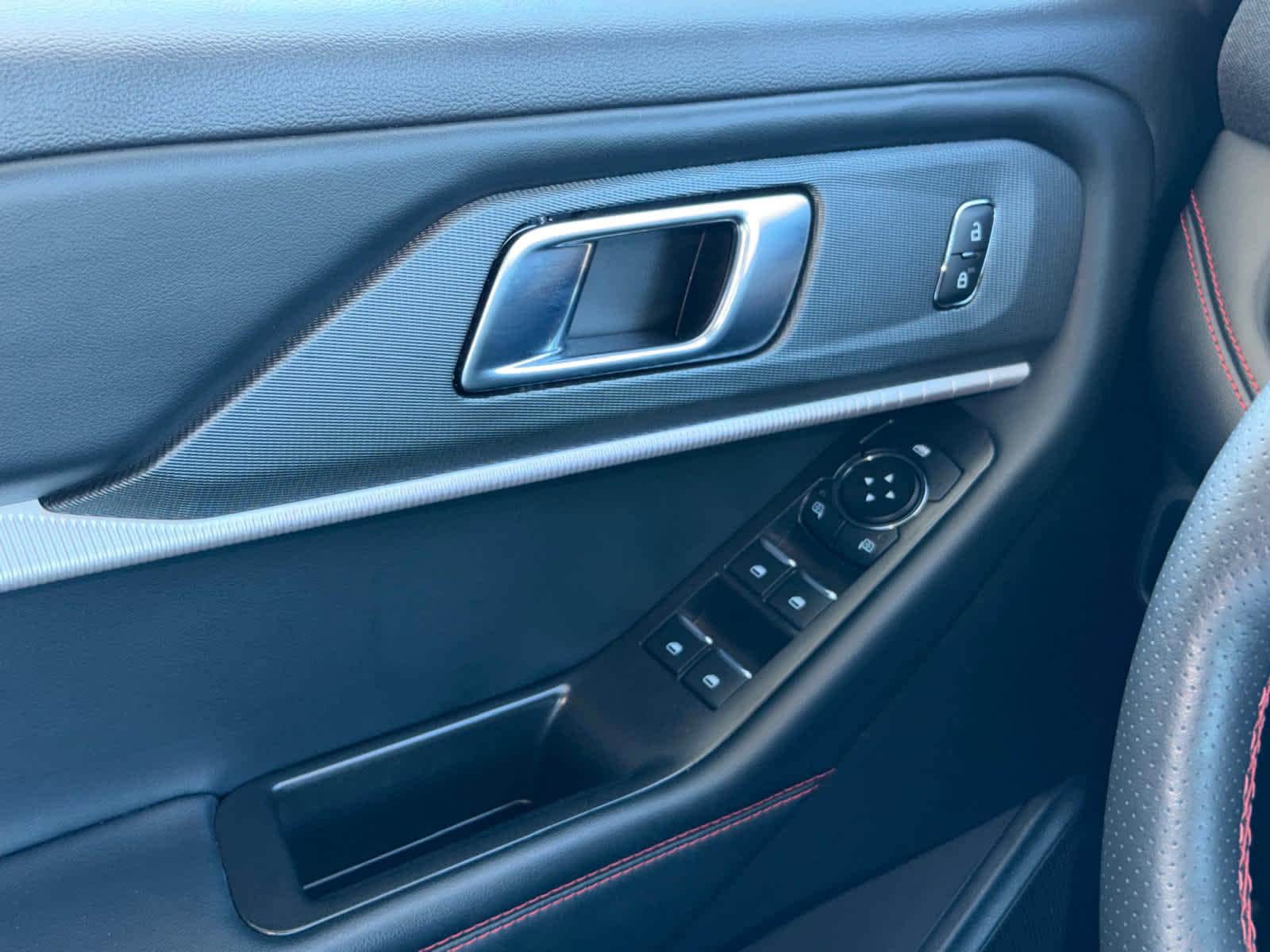 2025 Ford Explorer ST-LINE - Photo 19