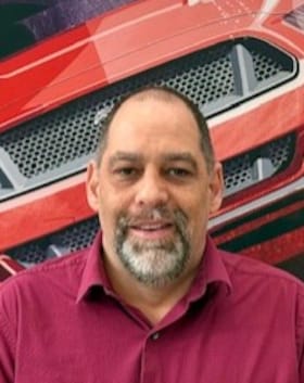 Staff member Bill Albano from 6c4e9d667968