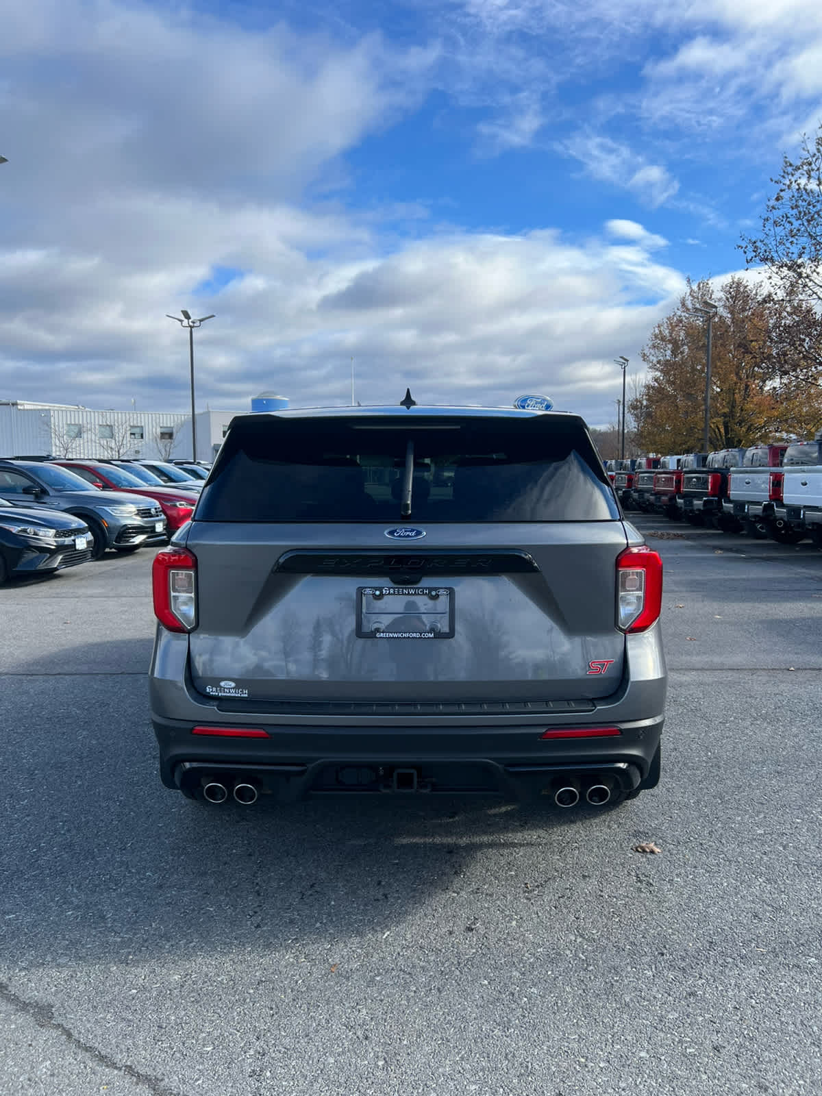 2022 Ford Explorer ST photo 3