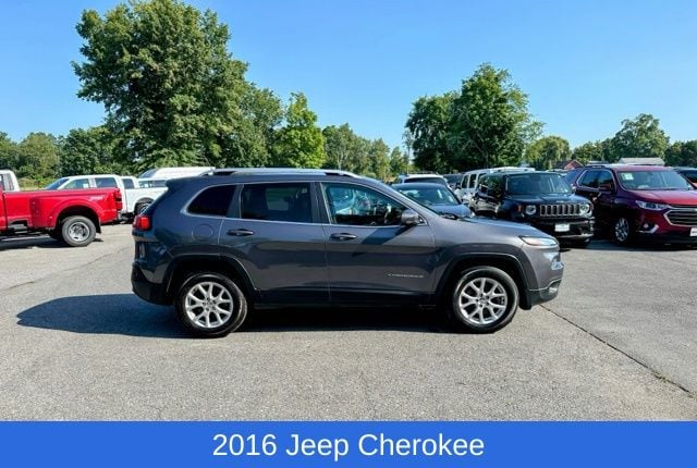 Used 2016 Jeep Cherokee Latitude with VIN 1C4PJMCB5GW368164 for sale in Greenwich, NY