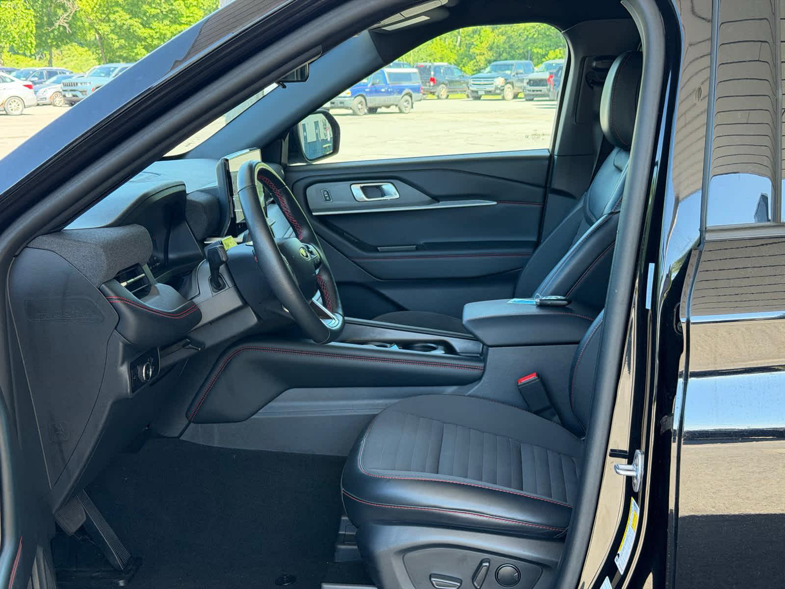 2025 Ford Explorer ST-LINE - Photo 7