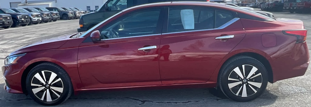 Used 2022 Nissan Altima 2.5 SV Sedan